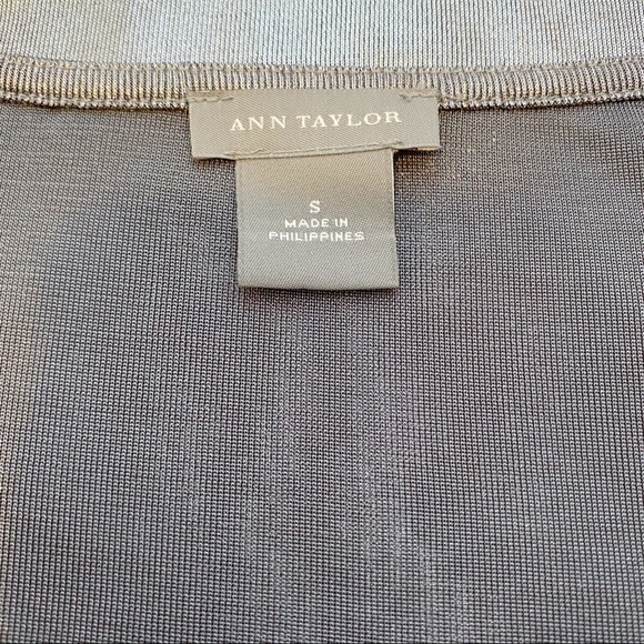 Ann Taylor Metallic Silver V-neck Blouse Tank Top - Picture 6 of 7